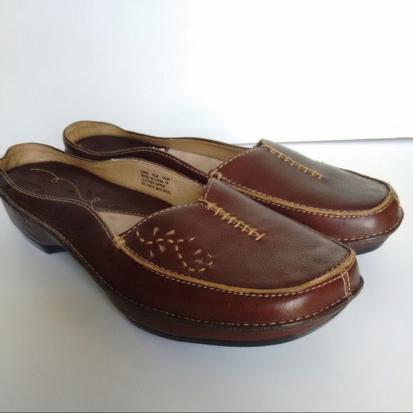 Clarks Shoes - ✨Clarks Leather Slides